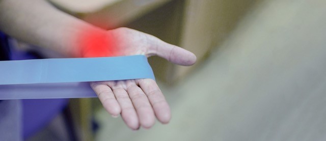 Problém se zápěstím – příznaky a léčba